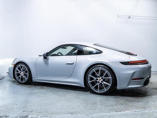 2026 Porsche 911 Carrera T