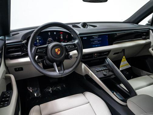Chalk 2026 Porsche Macan 4