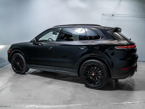 2026 Porsche Cayenne Base