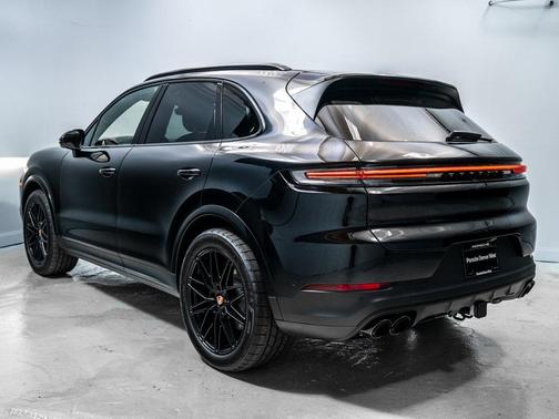 2026 Porsche Cayenne Base