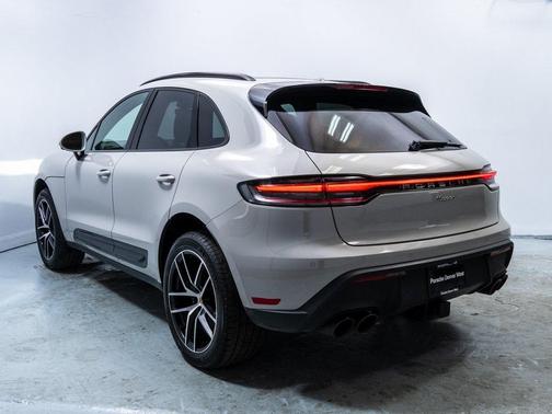 2025 Porsche Macan T