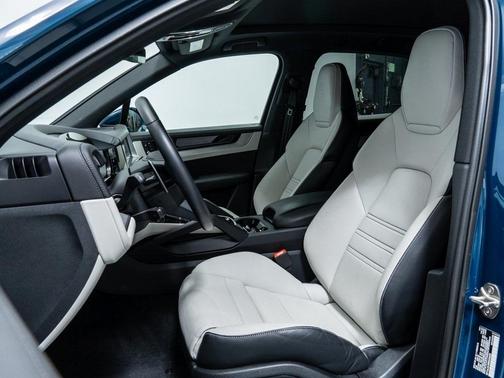 2024 Porsche Cayenne S