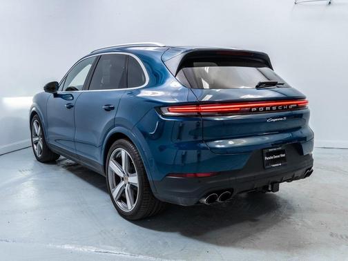 2024 Porsche Cayenne S