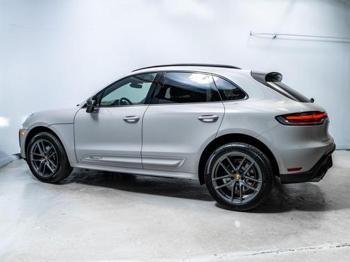 2026 Porsche Macan T