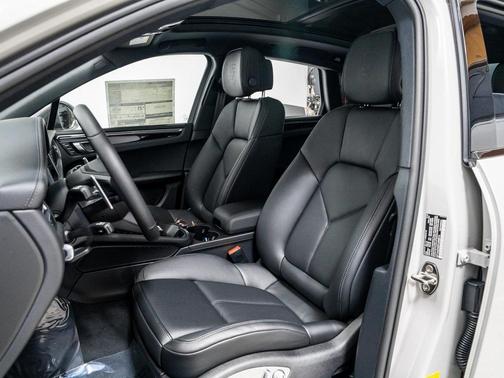 2026 Porsche Macan T