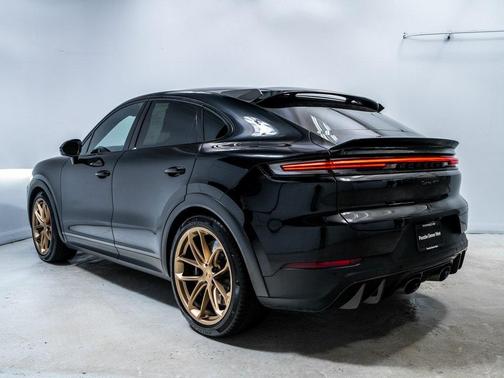 2024 Porsche Cayenne Turbo GT