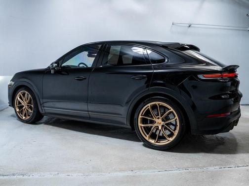 2024 Porsche Cayenne Turbo GT
