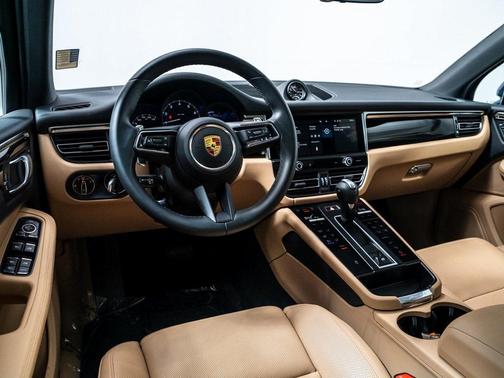2023 Porsche Macan 