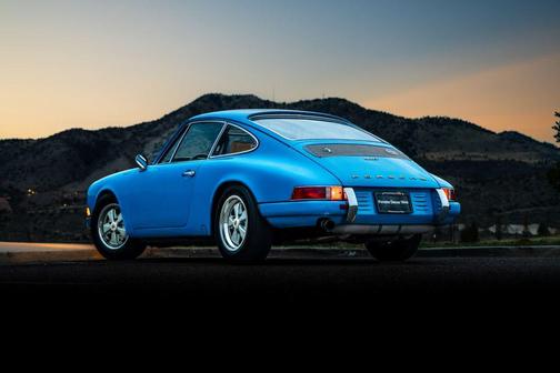Blue 1970 Porsche 911