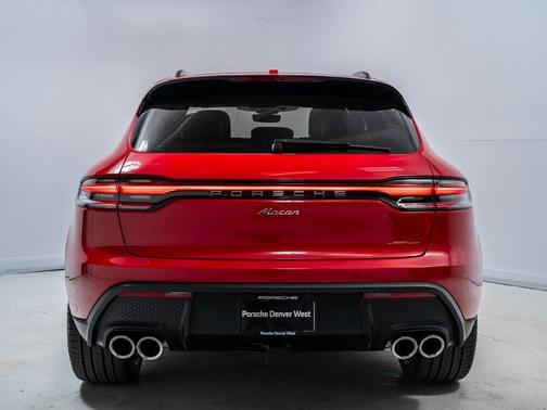 2026 Porsche Macan Base
