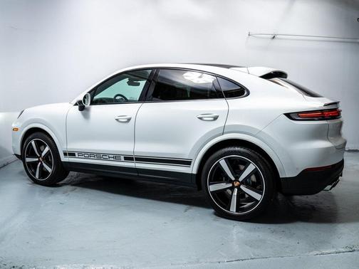 2026 Porsche Cayenne AWD