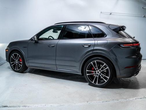 2026 Porsche Cayenne Turbo