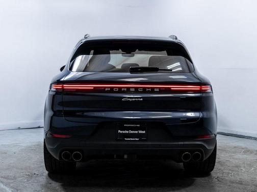 2025 Porsche Cayenne Base