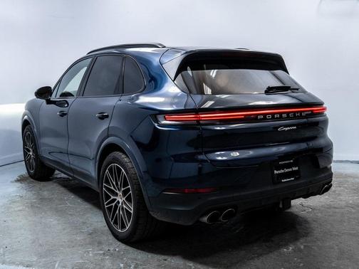 2025 Porsche Cayenne Base