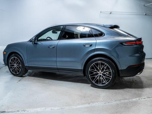 2026 Porsche Cayenne AWD