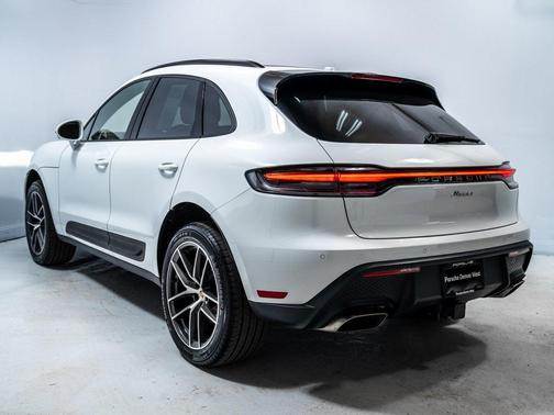 2025 Porsche Macan 