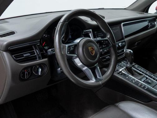 2021 Porsche Macan S