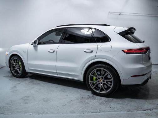 2020 Porsche Cayenne Turbo S