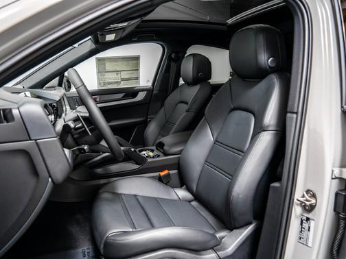 Chalk 2026 Porsche Cayenne
