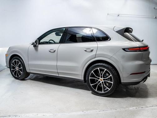 2026 Porsche Cayenne Base