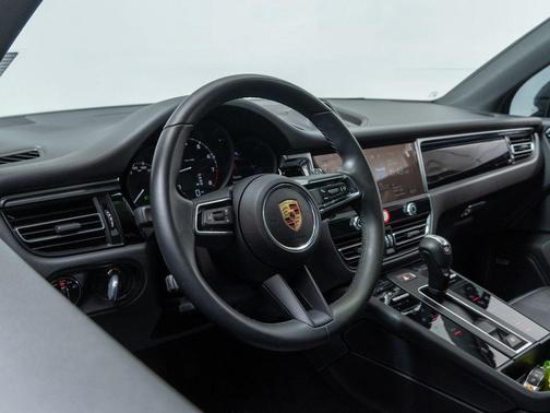 Volcano Grey Metallic 2024 Porsche Macan