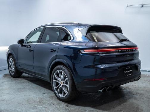 2025 Porsche Cayenne Base