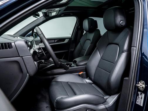 2025 Porsche Cayenne Base