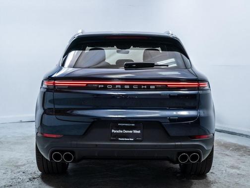 2025 Porsche Cayenne Base
