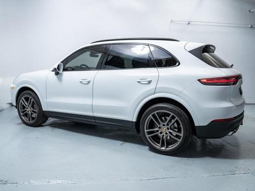 2023 Porsche Cayenne