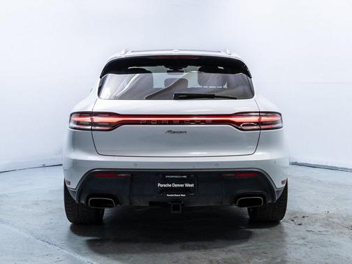2022 Porsche Macan Base