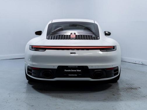 2024 Porsche 911 Carrera