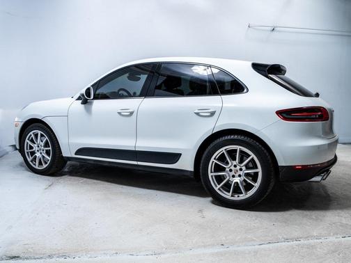 2018 Porsche Macan Sport Edition