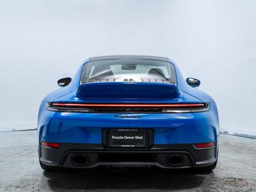 2025 Porsche 911 Carrera