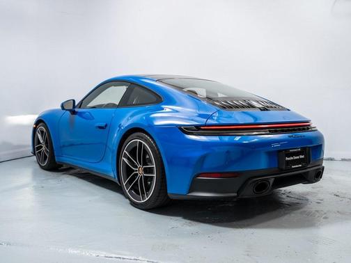 2025 Porsche 911 Carrera