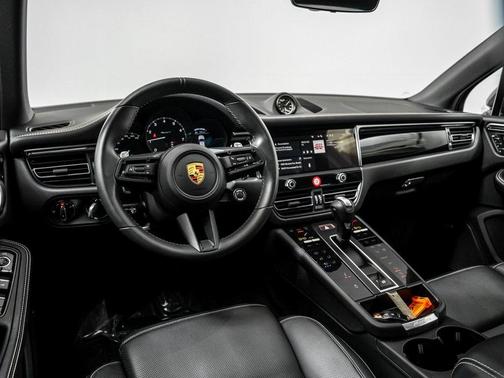 2024 Porsche Macan T