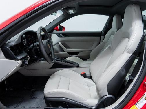 2022 Porsche 911 Carrera S