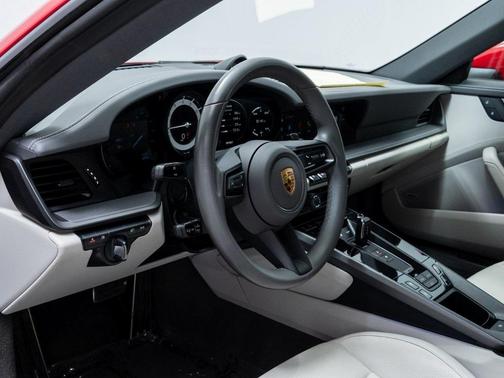 2022 Porsche 911 Carrera S
