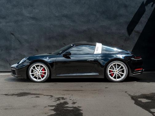 2021 Porsche 911 Targa 4S