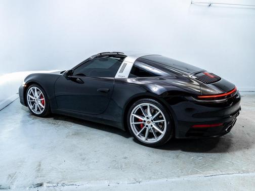 2021 Porsche 911 Targa 4S