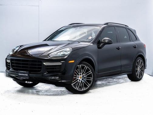 2016 Porsche Cayenne GTS