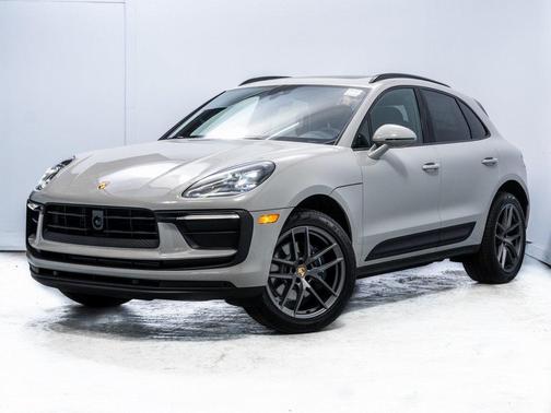 2025 Porsche Macan Base