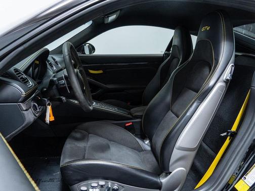 2021 Porsche 718 Cayman GT4