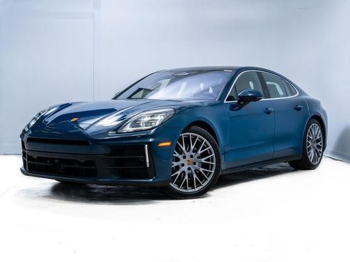 Montego Blue Metallic 2026 Porsche Panamera 4