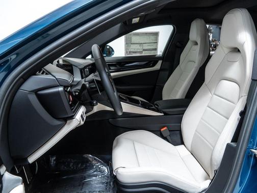 Montego Blue Metallic 2026 Porsche Panamera 4
