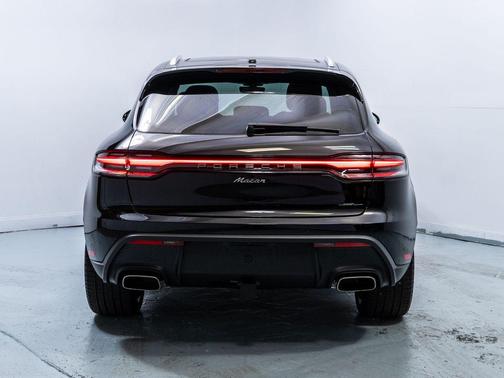 2026 Porsche Macan 