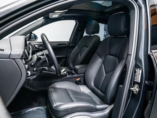 2023 Porsche Macan 