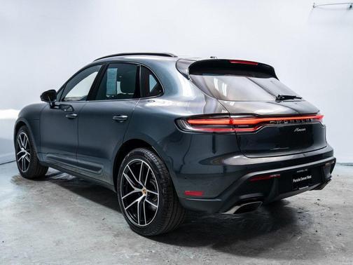 2023 Porsche Macan 