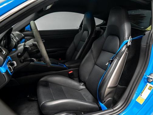 2024 Porsche 718 Cayman S