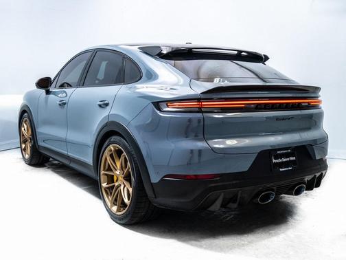 2024 Porsche Cayenne Turbo GT