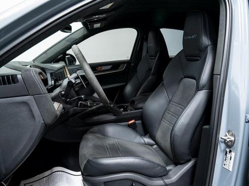 2024 Porsche Cayenne Turbo GT
